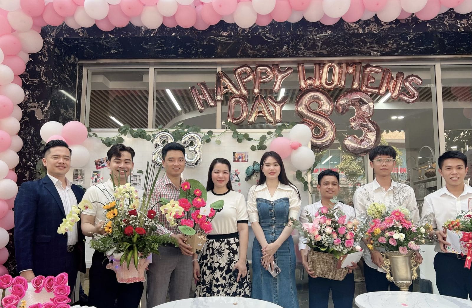 Cuộc thi cắm hoa chào mừng ngày quốc tế phụ nữ